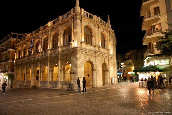 Central Spacious Apt Close To Port-Sites W/View 2 Heraklion  Exterior photo